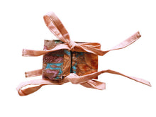 Load image into Gallery viewer, Double Knot Kimona
